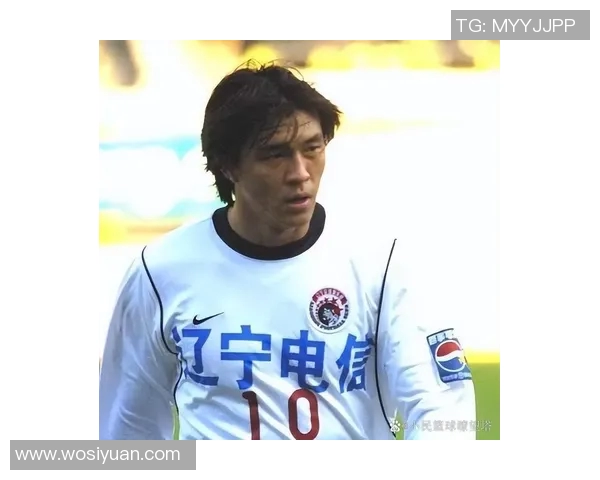 偏门足球明星揭秘那些不为人知的传奇球员故事与成就