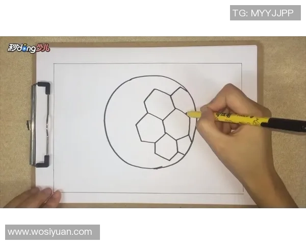 卡通画足球明星的魅力与创意展现,带你领略不一样的球场风采与艺术风格